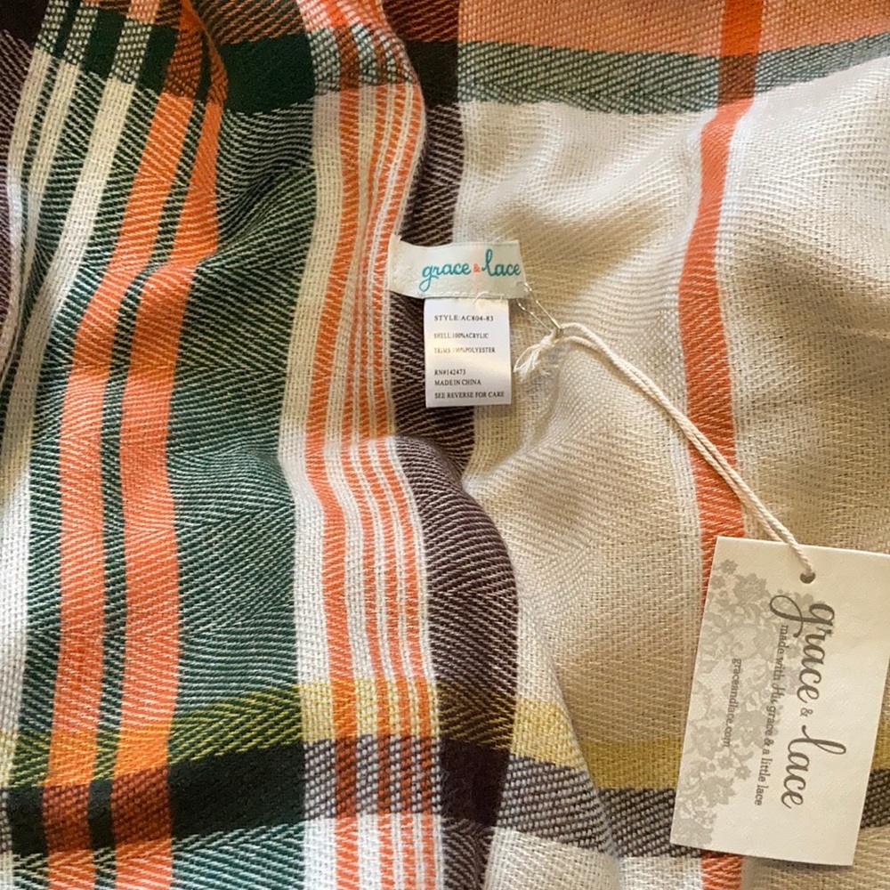 NWT Grace and Lace pocket poncho